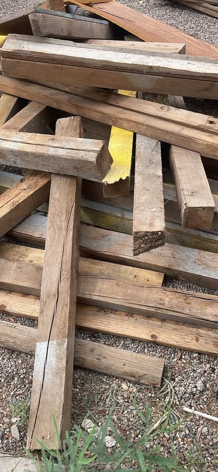 Reclaimed Wood Beams and Lumber - Image 2