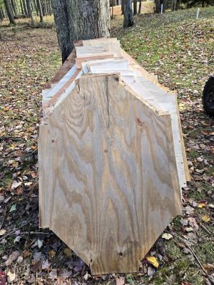 Plywood 34'' x 47''x 3/8"