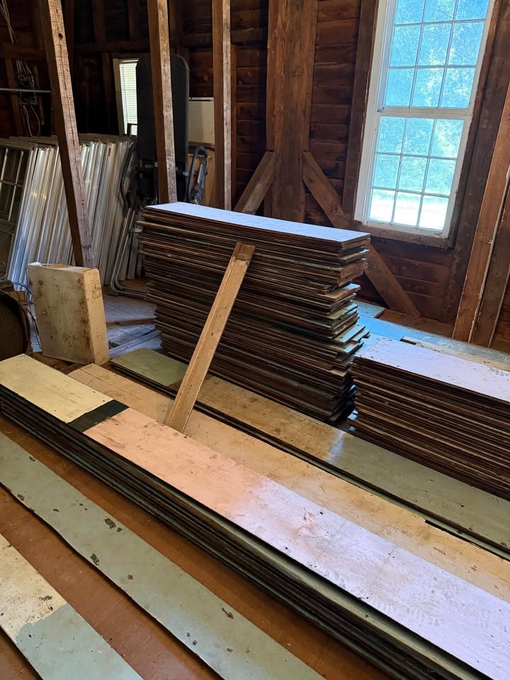 Hart pine wood from 1820’s house - Image 4