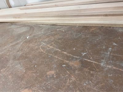 4 maple wood boards.