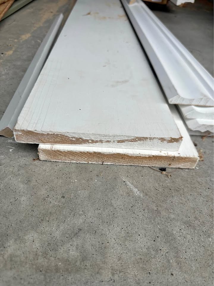 Primed Pine 1x6x16