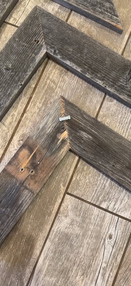 Reclaimed Wood Chevron Pieces - Image 3